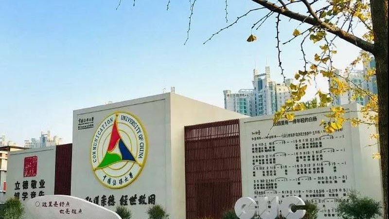 色彩规范书不是画册，别把品牌色当调色盘